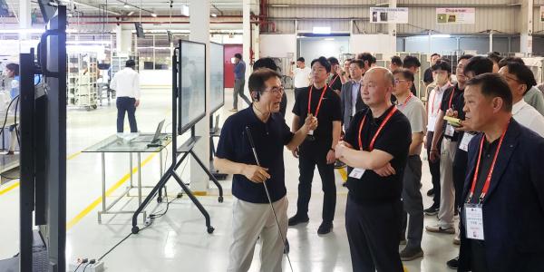 LG전자 '스마트 공정' 노하우 공유, 협력사 대표단과 인도 푸네공장 방문