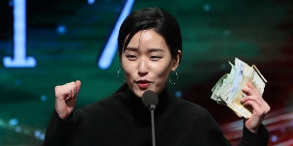 [당신과 나의 마음] 이랑 작가의 '엄마와 딸들의 미친년의 역사'에 대하여