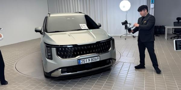 [현장] 매장 방문 없이 라이브 영상으로 중고차 산다, 기아 인증중고차센터 평택 직영점 가보니