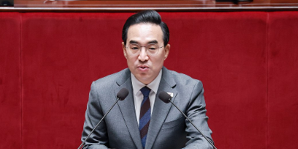 기획예산처 장관 박홍근 국회서 전쟁추경 '속도전' 호소, 장동혁 대표 청와대에서 '맹폭'