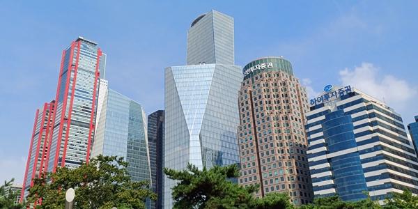 [AI로 길 찾는 증권가①] 미래에셋증권 RA 폐지 '파격 실험', '시기상조' VS '피할 수 없는 흐름' 논쟁 가열