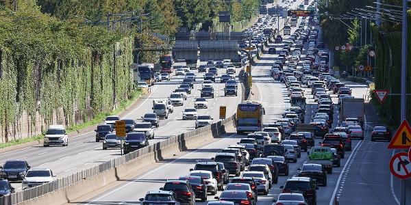 5년 만에 오른 차보험료 2달 만에 내릴판, 손보사 '5부제 부메랑'에 볼멘소리