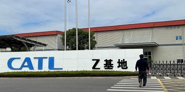 1분기 중국 CATL '4.5조 흑자' K배터리 3사 '8천억 적자', 점유율 '42% vs 15%' 갈수록 격차 커져