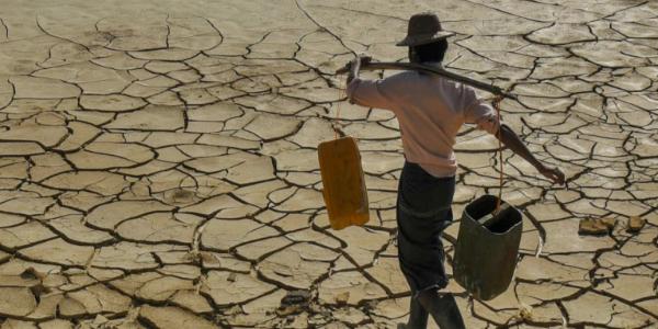 기후변화가 복합 경제위기 불러, '물 부족'에 식량뿐 아니라 투자도 마른다
