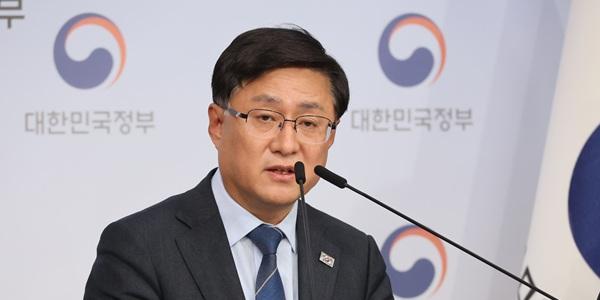 이재명 정부 재생에너지 전환정책에 외신 회의적 시각, 