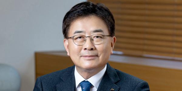 [Who Is ?] 신영섭 JW중외제약 대표이사 