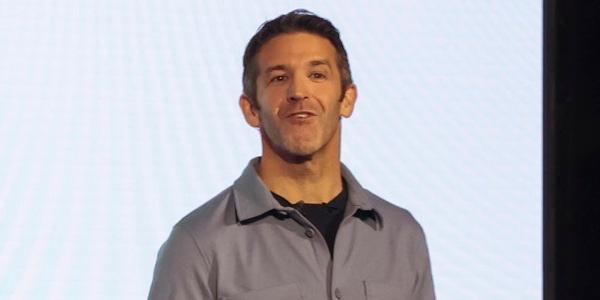 애플 새 CEO 존 터너스에 증권가 반응 미지근, 혁신가 아닌 '제2의 팀 쿡' 평가