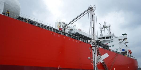 롯데정밀화학 암모니아 선박연료로 세계 첫 상업화, 무탄소에너지 공급 실현