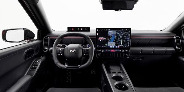 현대차그룹 차세대 인포테인먼트 시스템 '플레오스 커넥트' 공개, 음성 인식 '글레오 AI' 탑재