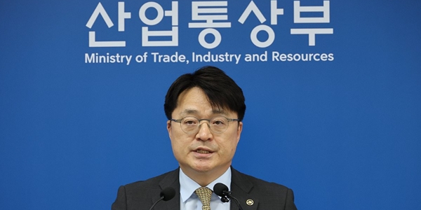 석유 최고가격 3연속 동결 커지는 부담, 물가는 잡았지만 난감해지는 '출구전략' 
