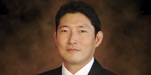 효성중공업 호주 오스넷과 3100억 규모 전력기기 공급계약, <a href='https://www.businesspost.co.kr/BP?command=article_view&num=437769' class='human_link' style='text-decoration:underline' target='_blank'>조현준</a> '현지 파트너십 경영' 성과
