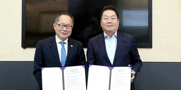 [Who is ?] 홍동환 코스모신소재 대표이사