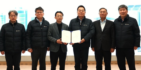 [Who is ?] 홍동환 코스모신소재 대표이사