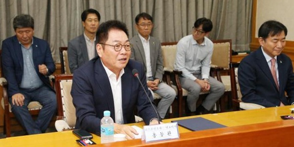 [Who is ?] 홍동환 코스모신소재 대표이사