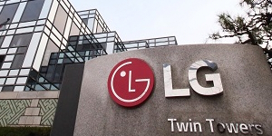 LG화학 더 세질 석유화학 위기 앞둬, <a href='https://www.businesspost.co.kr/BP?command=article_view&num=434868' class='human_link' style='text-decoration:underline' target='_blank'>김동춘</a> 복잡해진 구조조정 셈법에 고심