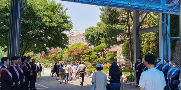 [현장] 압구정 '유일 경쟁입찰' 5구역 재건축 합동설명회, DL이앤씨 '대표 지원사격' 현대건설 '그룹 기술 집결'