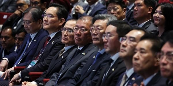 [신남방 리부트①] 트럼프 관세와 이란 전쟁에 글로벌 공급망 '이중고', 중국 의존 탈출구 인도 동남아 뜬다