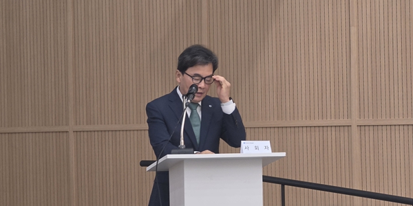 '휴온스-휴온스랩 합병' 백지화 가능성, 휴온스글로벌 <a href='https://www.businesspost.co.kr/BP?command=article_view&num=321345' class='human_link' style='text-decoration:underline' target='_blank'>송수영</a> 편법승계 의혹 강력 부인