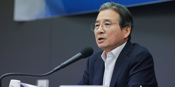 <a href='https://www.businesspost.co.kr/BP?command=article_view&num=425512' class='human_link' style='text-decoration:underline' target='_blank'>이재명</a> 정부 부동산 정책 '공급'으로 무게중심 옮기나, 지지율 하락에 세제개편 고민 깊어