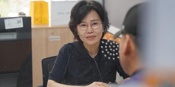 신용회복위원장 김은경 서민금융통합지원센터 찾아, 