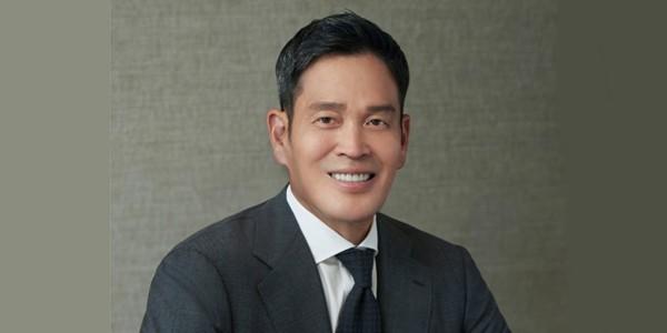 정용진 14년 만에 등기임원 복귀하는 이유, 계열분리 앞두고 이마트 책임경영 시험대