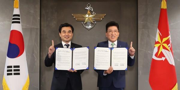 하나금융 군 장병 복지 향상에 연간 10억 지원, 함영주 