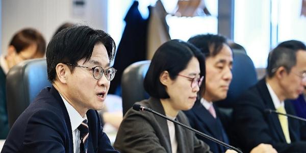 코트라 반도체 넘어 K소비재서도 기회 본다, 강경성 수출 1조 달러 조기 달성 지원 담금질