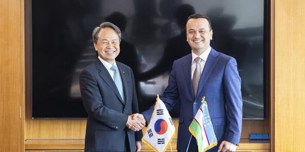 신한금융 우즈벡과 금융협력 확대 논의, 진옥동 