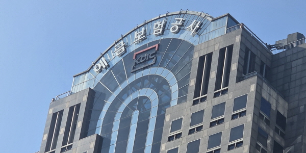 [오늘Who] 예보 첫 '가교보험사' 매각 눈앞, <a href='https://www.businesspost.co.kr/BP?command=article_view&num=438951' class='human_link' style='text-decoration:underline' target='_blank'>김성식</a> 최대 현안 'MG손보' 털고 생산적금융 힘준다