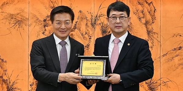 [Who Is ?] 박주형 신세계 대표이사 겸 신세계센트럴 대표이사