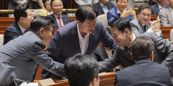 민주당 법사·경제 '관문' vs 국힘 '민생 현장', 후반기 국회 상임위원장 18명 살펴보니