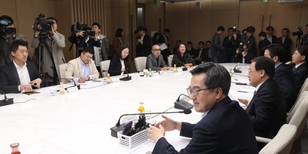 [Who Is ?] 김종윤 롯데하이마트 대표이사
