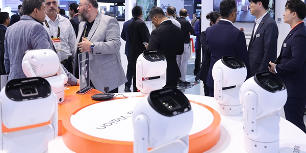 [<a href='https://www.businesspost.co.kr/BP?command=article_view&num=436997' class='human_link' style='text-decoration:underline' target='_blank'>김동선</a> 독립경영③] 한화갤러리아·호텔앤드리조트 성장에 드리운 의구심, <a href='https://www.businesspost.co.kr/BP?command=article_view&num=436997' class='human_link' style='text-decoration:underline' target='_blank'>김동선</a> '한화판 신세계' 키울 무기는