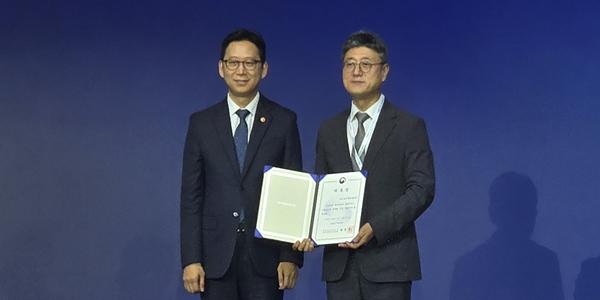 SK텔레콤 대표 정재헌 