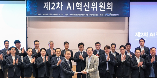 GS '차별화된 GS칼텍스 실적' 든든, <a href='https://www.businesspost.co.kr/BP?command=article_view&num=435430' class='human_link' style='text-decoration:underline' target='_blank'>허태수</a> 새 먹거리 AI데이터센터에는 행보 신중