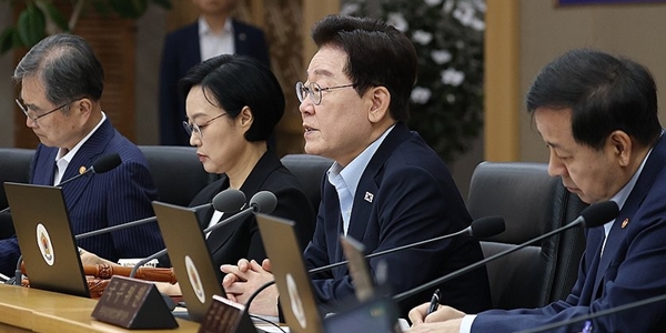 <a href='https://www.businesspost.co.kr/BP?command=article_view&num=441001' class='human_link' style='text-decoration:underline' target='_blank'>이재명</a> '행정수도 세종' 속도, 22년 묵은 '특별법 위헌 논란' 연내 넘을까