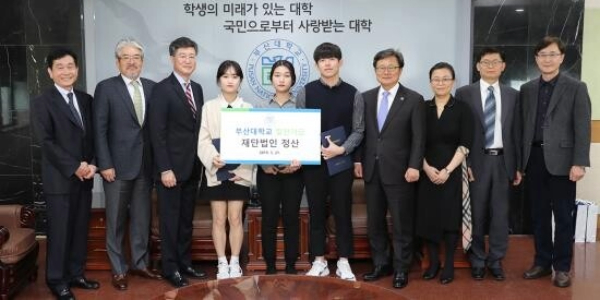 [Who Is ?] 허경수 코스모앤컴퍼니 대표이사 회장 
