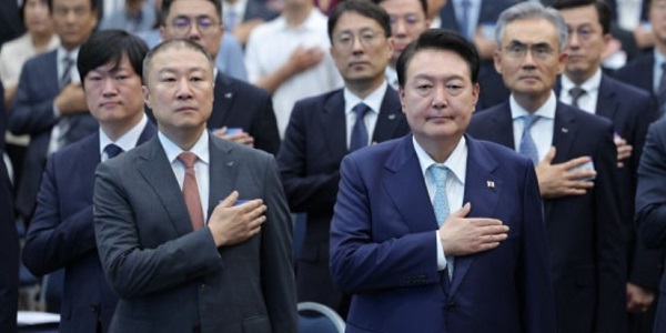 [Who Is ?] 허제홍 엘앤에프 대표이사