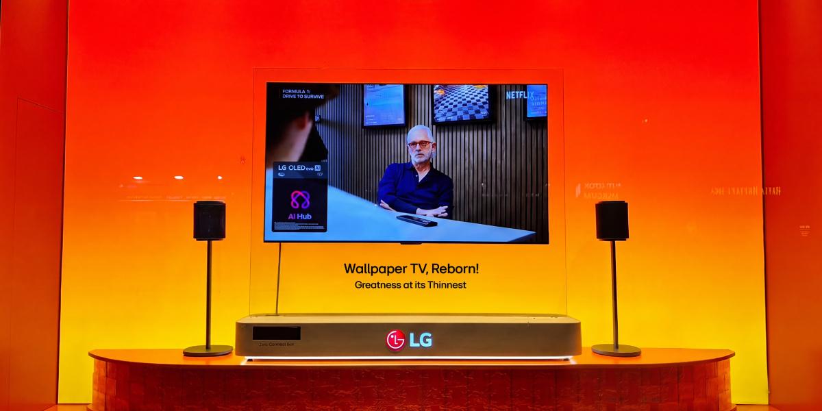 LG전자, 영국 대표 백화점 외관에 'LG 시그니처 올레드 W' 선보여