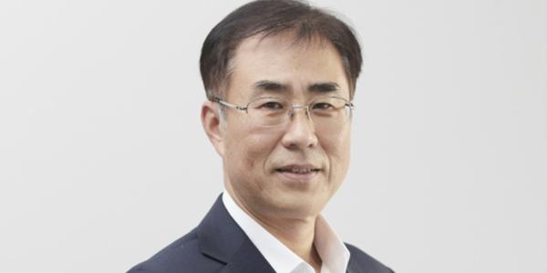 CMG제약 관리종목 눈앞, '장수 CEO' 이주형 조현병 치료제 성과 절실