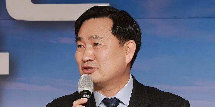 강원랜드 사장에 김도균 전 수방사령관 내정, '메가히트 프로젝트와 규제 대응' 과제 산적