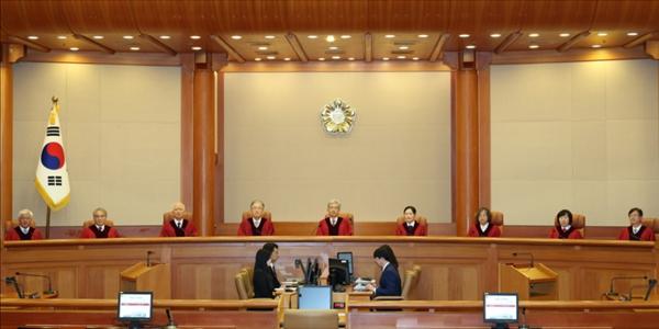 '병역기피자 무조건 해직' 병역법 76조 '헌법불합치', 헌재 