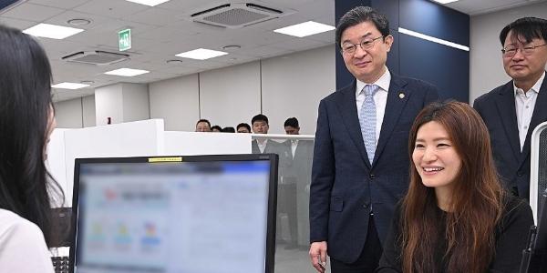 금융위원장 이억원 '소상공인 특화 신용평가' 시범운영 점검, 