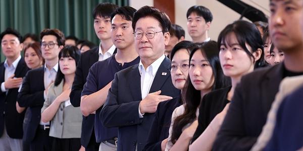정부 청년정책 지원 규모 43조로 늘리고 '성장투자'로 전환, '첫 경력 사다리' 채용·근속 연결이 관건