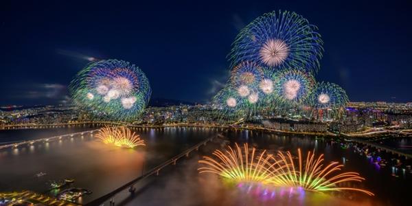 한화 세계불꽃축제에 100만 명 몰렸다, 김승연 "모두가 함께 누릴 수 있는 행복"