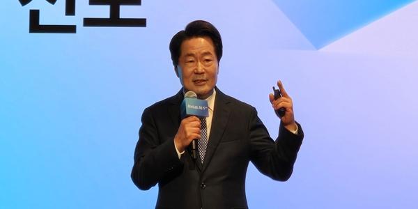 안랩 'AI 중심 보안기업' 전환, 강석균 3년간 AI에 1천억 투자 '2035년 매출 1조' 목표 제시