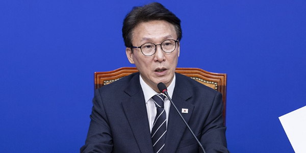 김민석 "대통령 연임 가능성 일축, 진지한 개헌논의로 전환해야"