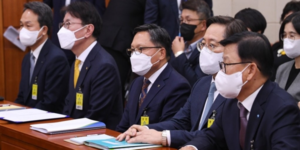 5대 은행장 4년 만에 국감장 집결 모드, 금융권 해킹 사태에 책무구조도 부담 '일파만파'