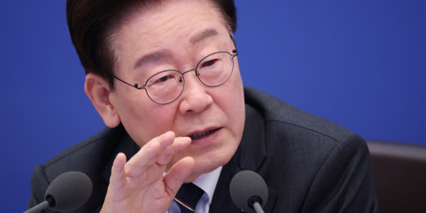 이재명 CPTPP '원점 대화' 지시, 전월세·산재·북극항로 등 국정과제 추진상황 점검