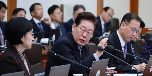 이재명 "금리 인상 기정사실, 미국과 차이 줄여야" "서민금융 문제 가능성, 재정 대책 세워야"